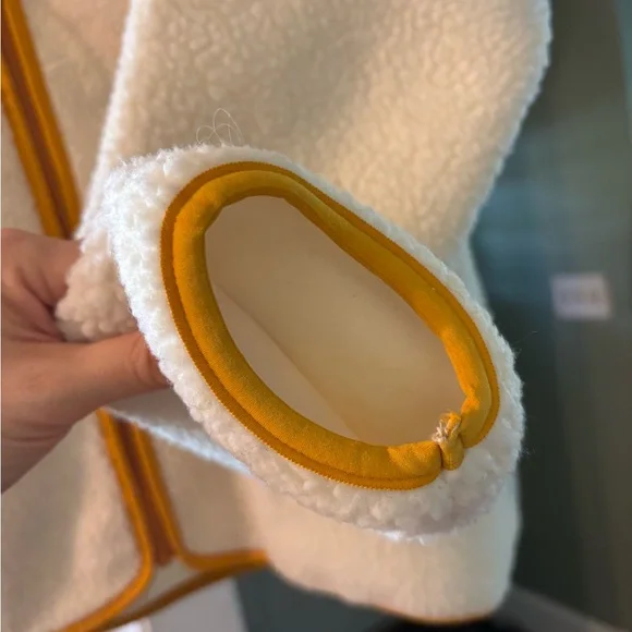 Fjallraven Cream Fleece with Yellow Accents - Picture 5 of 7